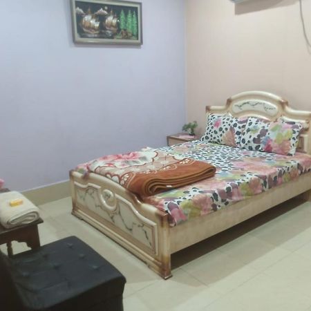 Palm Valley Hotel Sukkur 外观 照片