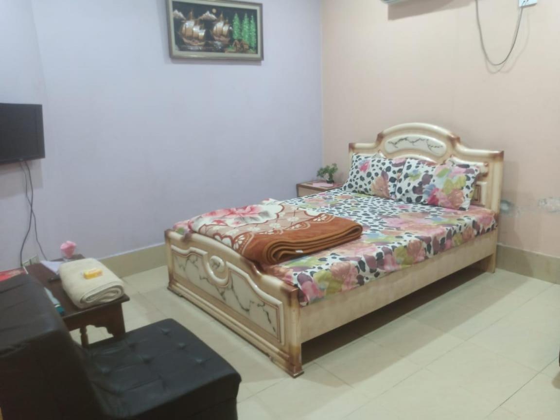 Palm Valley Hotel Sukkur 外观 照片