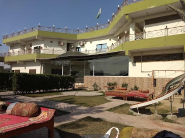 Palm Valley Hotel Sukkur 外观 照片